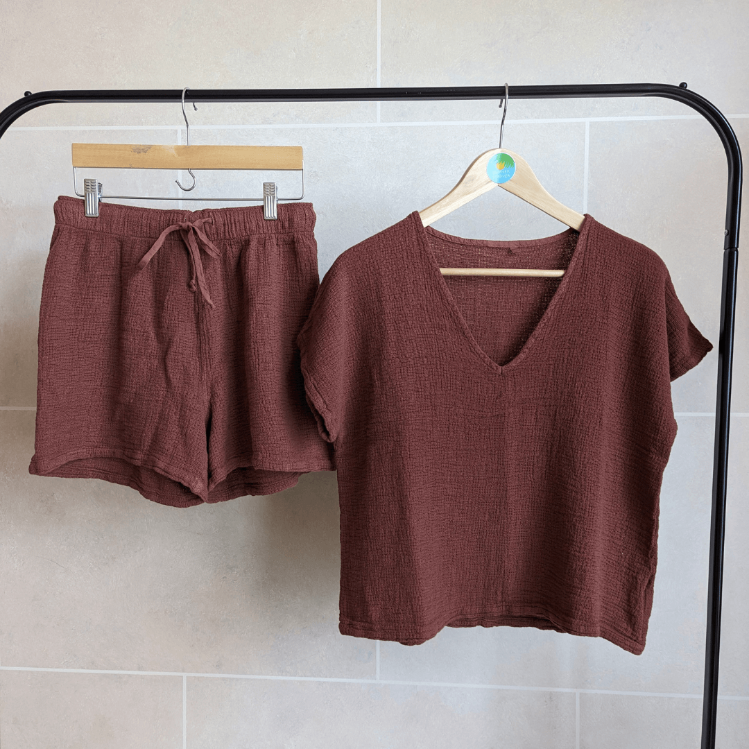 Cotton-Linen Pull on Shorts and V Neck Top